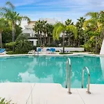 Vivi Homes - Casa Sereno - Lagoon - Pool - Garden - View Apartment Estepona