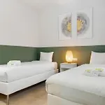 Vivi Homes - Casa Sereno - Lagoon - Pool - Garden - View Apartment