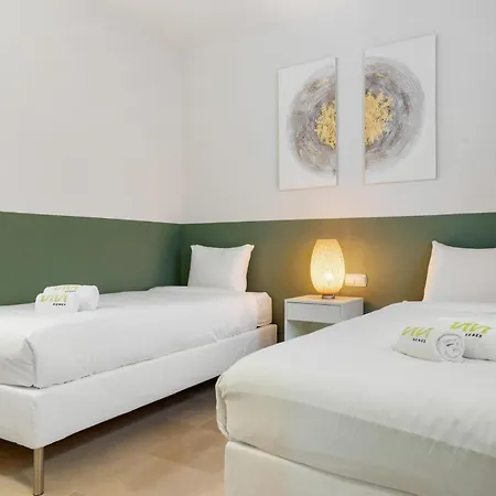 Vivi Homes - Casa Sereno Pool, Terrace & Garden Apartment