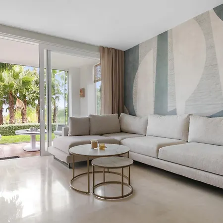 Vivi Homes - Casa Sereno Pool, Terrace & Garden