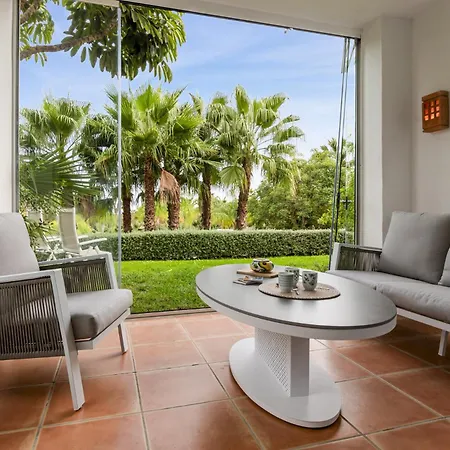 Appartement Vivi Homes - Casa Sereno Pool, Terrace & Garden Estepona