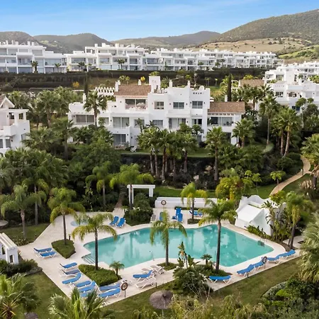 Vivi Homes - Casa Sereno - Lagoon - Pool - Garden - View