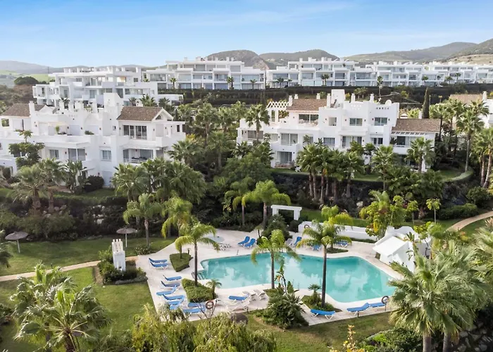 Vivi Homes - Casa Sereno - Lagoon - Pool - Garden - View Estepona