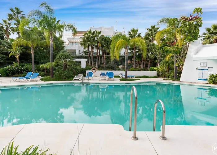 Vivi Homes - Casa Sereno - Lagoon - Pool - Garden - View Apartamento Estepona