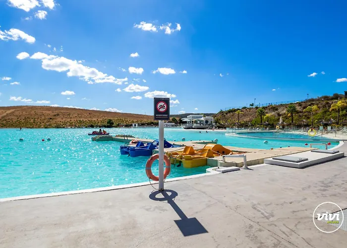 Vivi Homes - Casa Sereno - Lagoon - Pool - Garden - View *